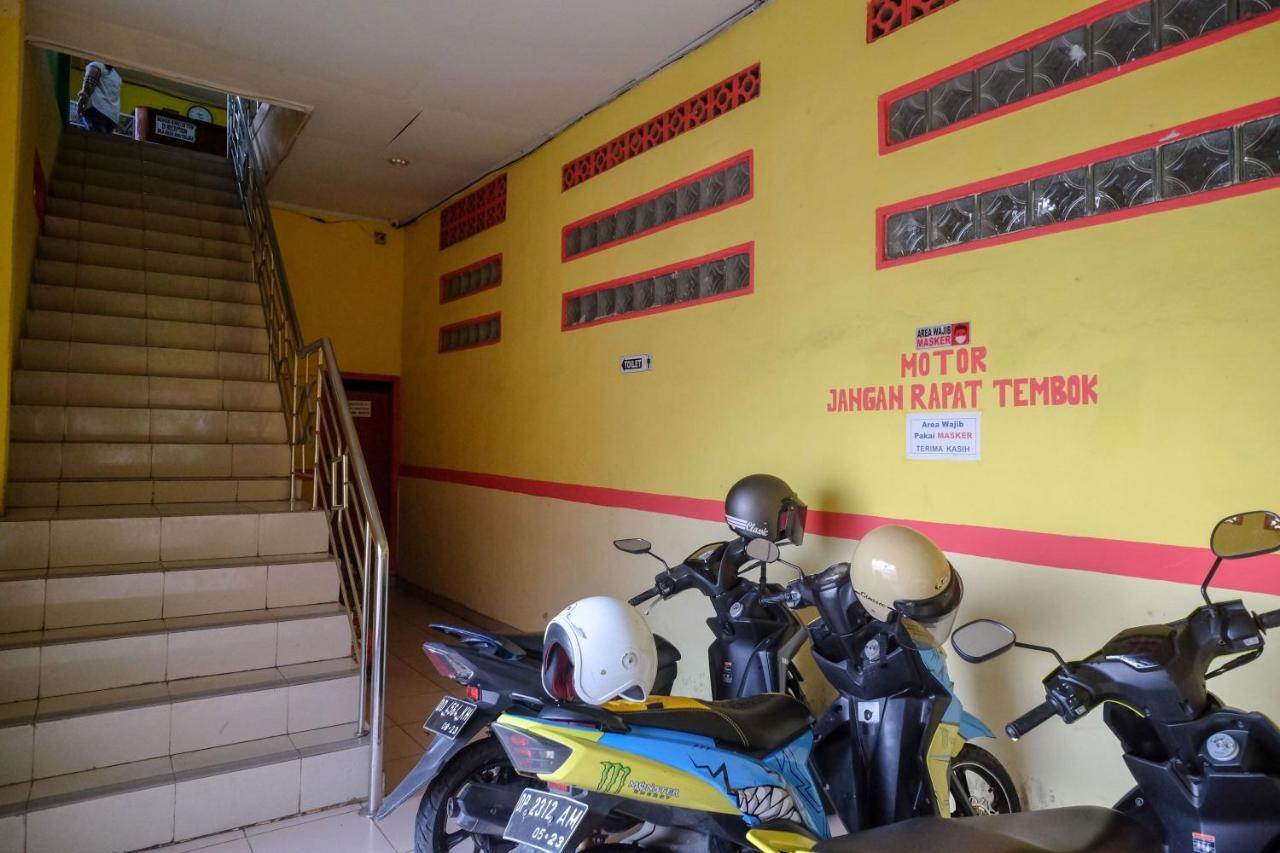 Reddoorz Near Pelabuhan Nusantara Parepare 外观 照片